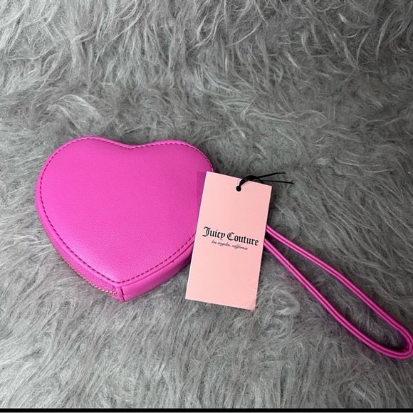 Juicy Couture pink fuzzy heart-shaped coin purse / wallet NWT - Picture 3 of 6